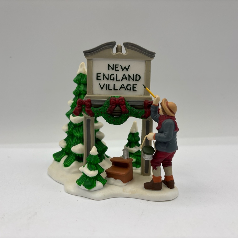 Department 56 1995 HVC Fresh Paint New England Village Sign 56592 Retired EUC